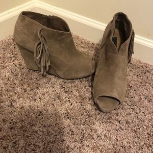 Steven by Steve Madden wedge shoes in size 10